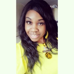 Meet your Posher, Crystal